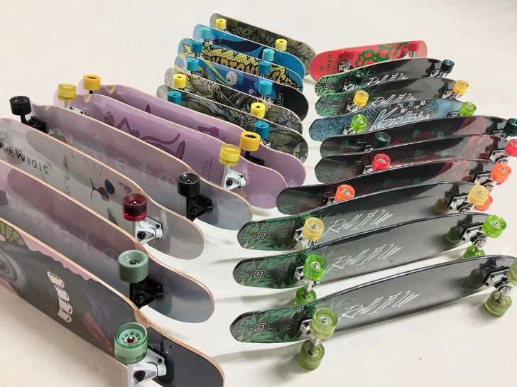 自家工厂一些尾单儿童滑板 全新 清仓处理双...