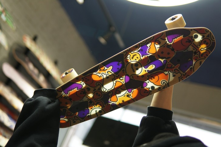 ok镂空小鱼板 男女生儿童青少年刷街代步通勤