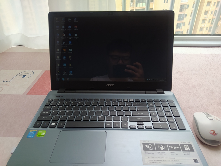 宏基电脑,外观有两道划痕,不明显(准备卖的...