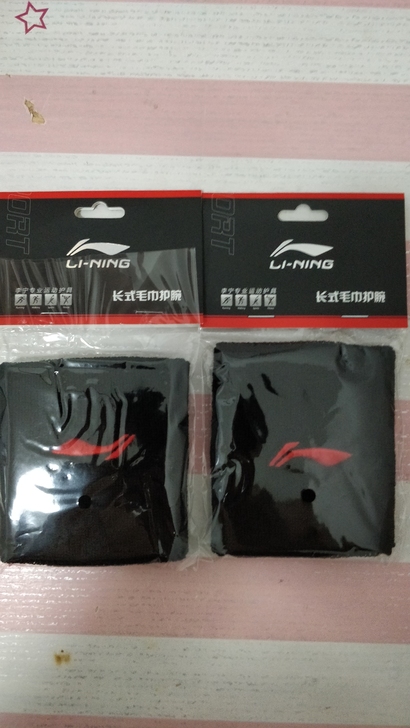 李宁长式毛巾护腕，正品，全新未使用，便宜出，