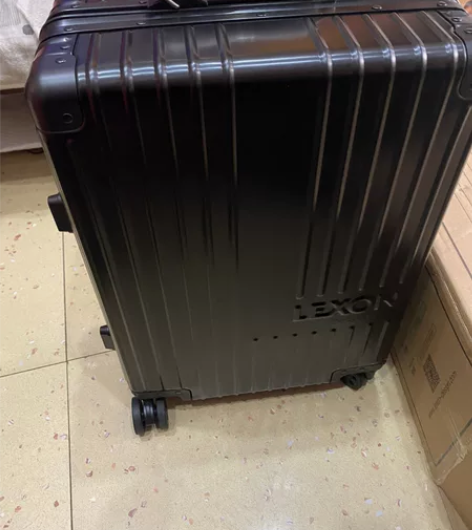 乐上（LEXON)拉杆箱全新未使用 ￼￼乐...