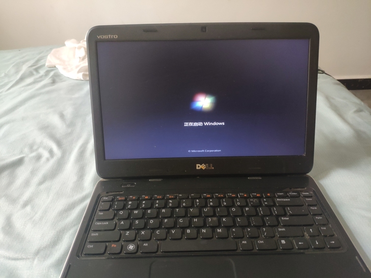 Dell笔记本电脑上大学买的之后一直没用过