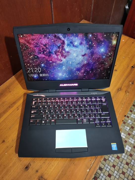 外星人  P39G笔记本电脑