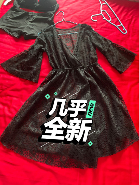 全新泳衣，刚厦门旅游回来，以为要下海买了泳...