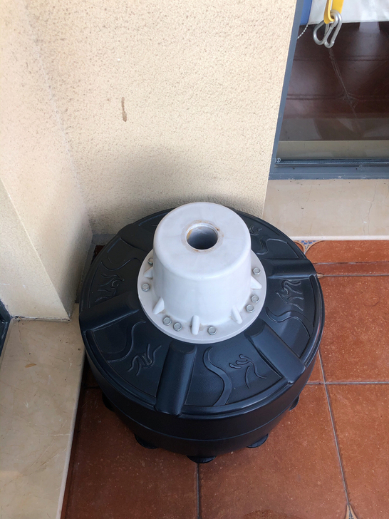 闲置物品出售,拳击沙袋散打立式成人运动器材...