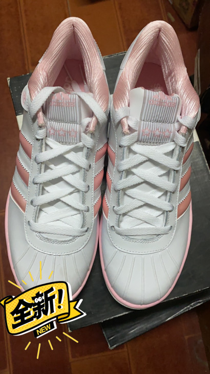 Adidas阿迪达斯三叶草旅游鞋!正品保证...