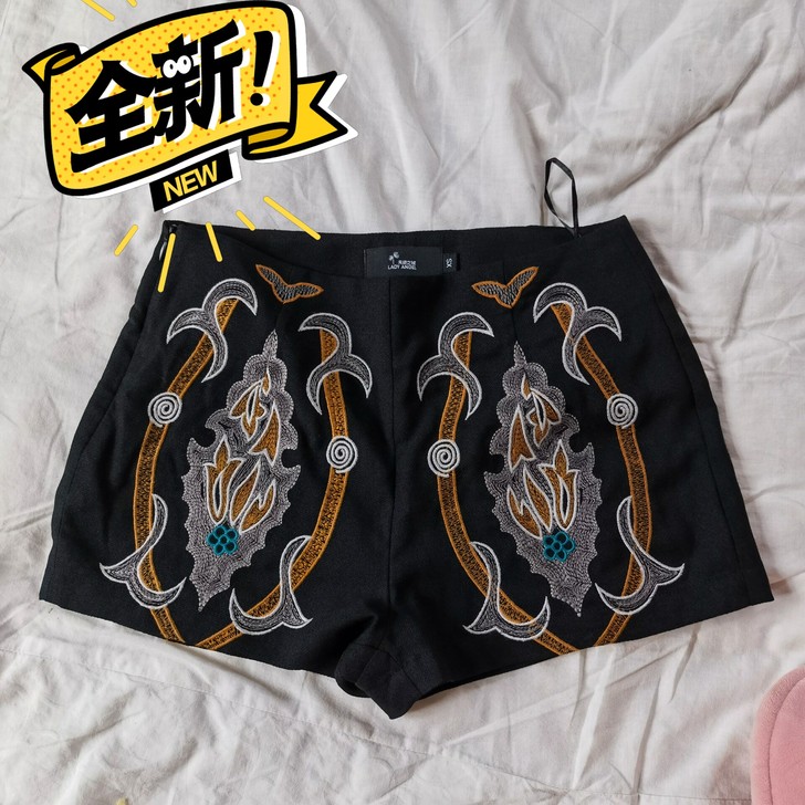 天使之城 民族风短裤女 前后都是刺绣图案