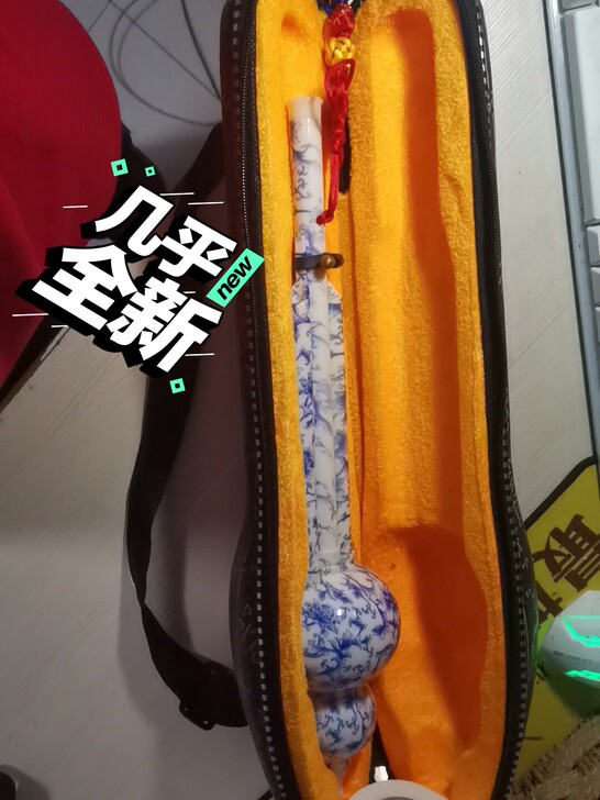 在家找到闲置多年的葫芦丝，还算挺新的，不知...