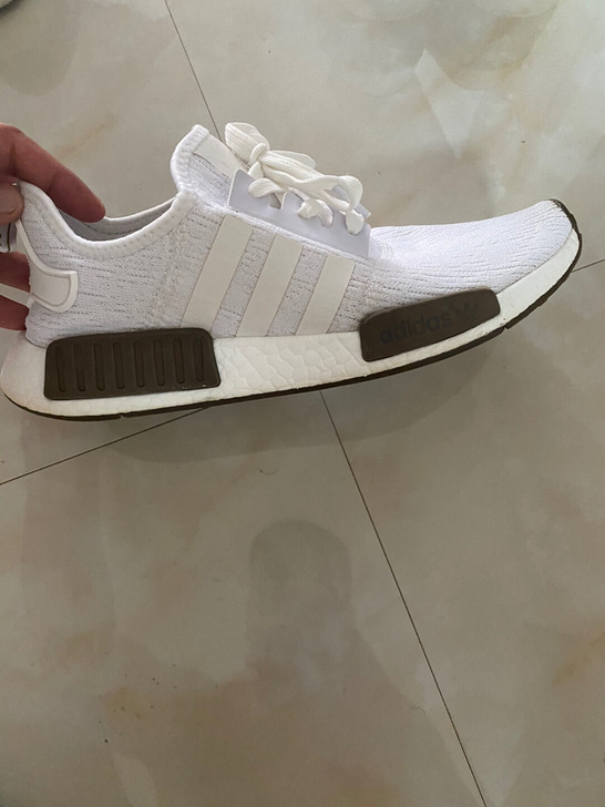 Adidas阿迪达斯，43码，8成新，夏天...