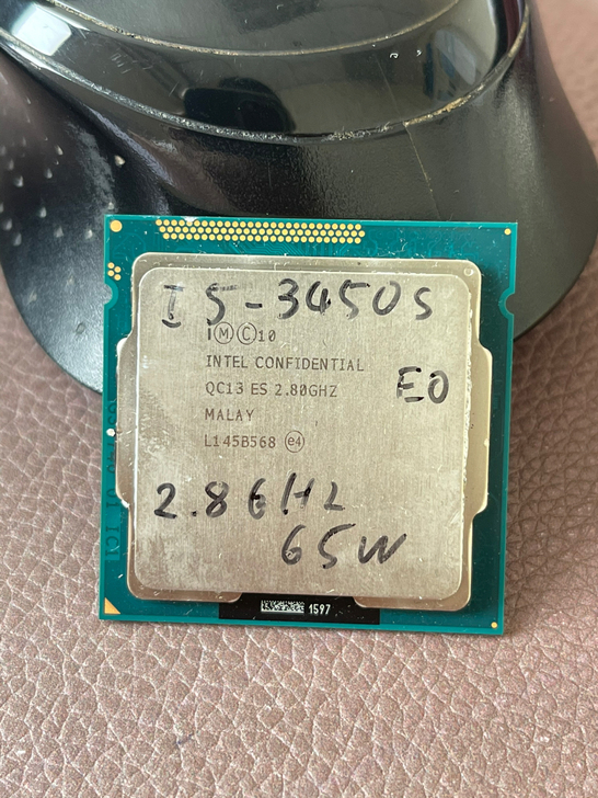 I5-3450。  I5-3450S正显电...