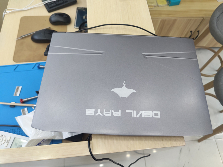 未来人类dr5笔记本. i7-7700处理...