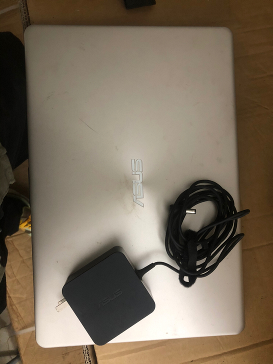 华硕笔记本电脑K505B配件机一台不能开机...