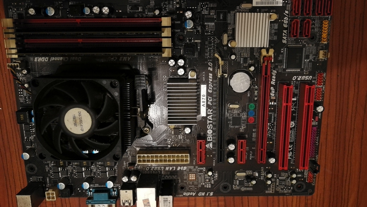 包邮映泰A870主板一套，CPUamd x...