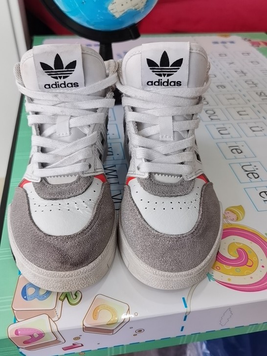 儿童阿迪达斯高帮板鞋运动鞋