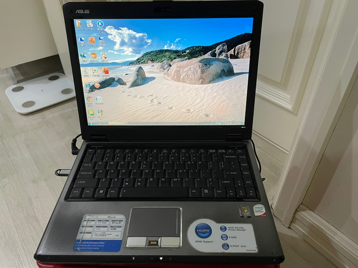 华硕F6E 笔记本电脑