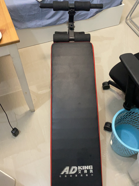 仰卧起坐板，仰卧板。成色大概78成的样子