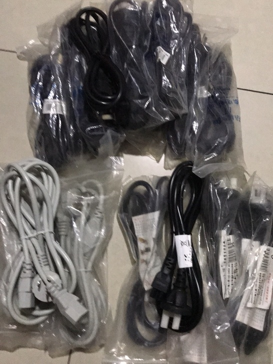 黑色电脑电源线十根，每根4元