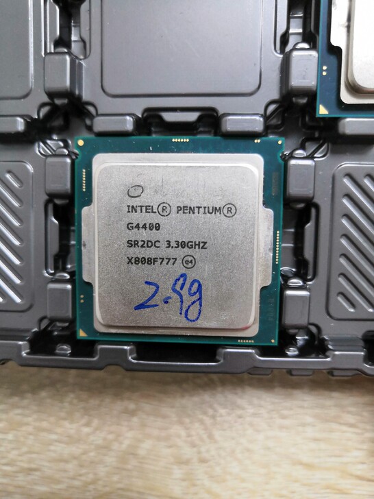 英特尔Intel G4400 拆机...