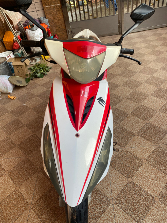 新款鬼火踏板车，125cc好飞有力，机头静...