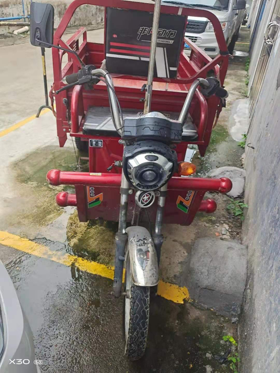 三鹏品牌电动三轮车低价转让，用了不到半年，...