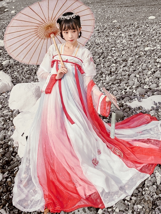 十三余甄姬游园惊梦