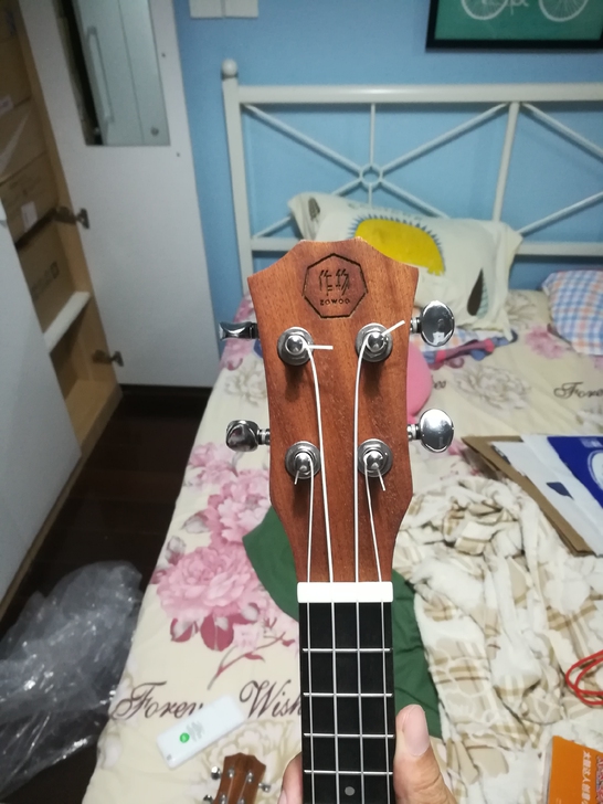 尤克里里 品牌是作物 Zowoo