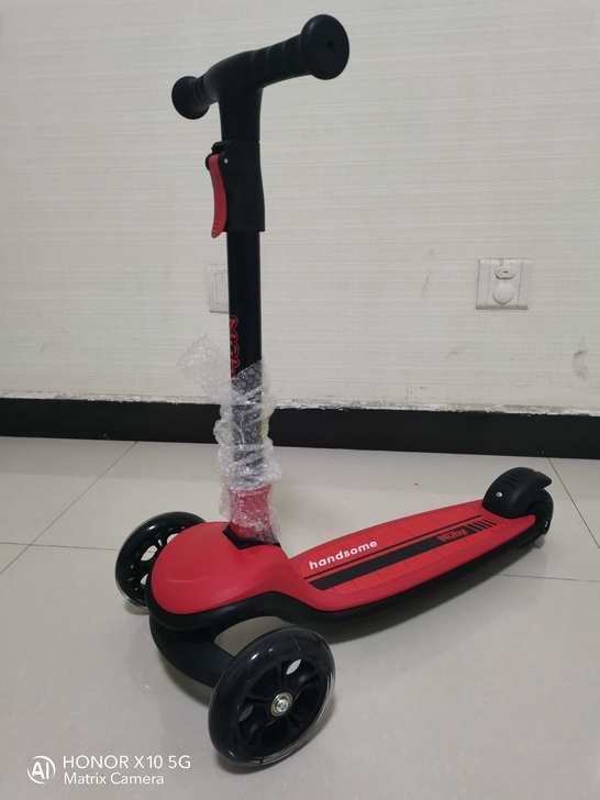 NUBY努比儿童滑板车，75元包邮，飞鹤赠...