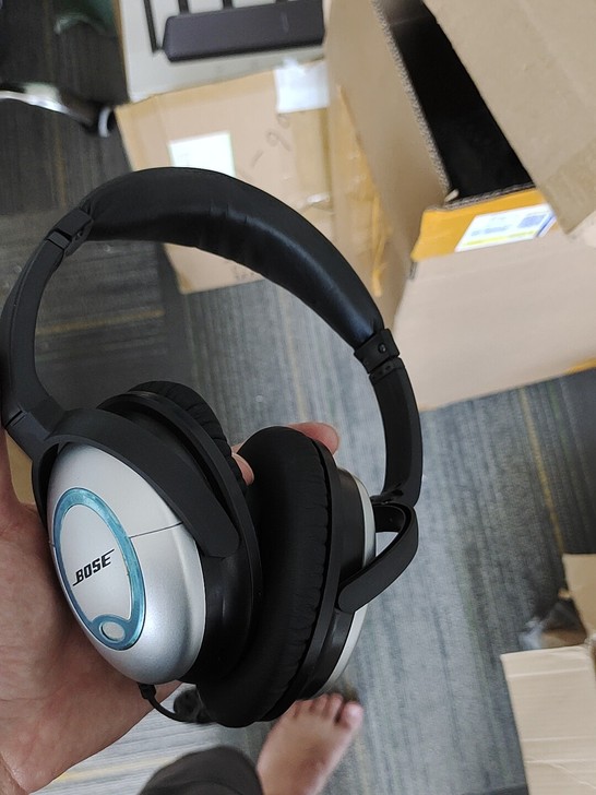 清库存，便宜出！！！原装BOSe  QC2...