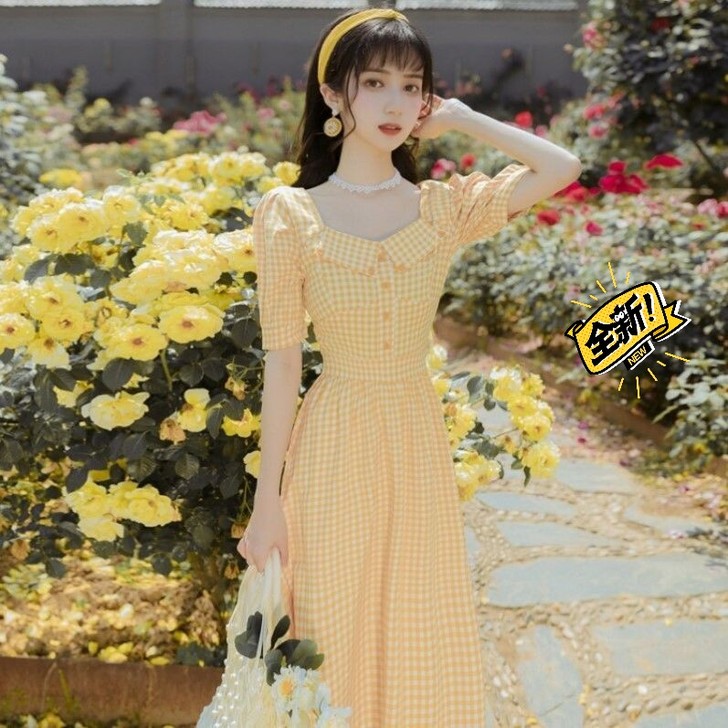 可盐可甜格子方领黄色气质连衣裙女神范收腰显...