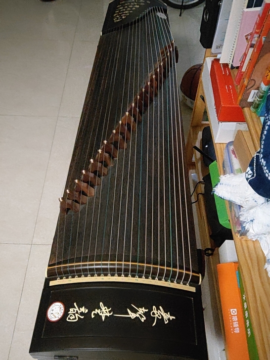 练习筝，适合入门，1500买的，没时间练习...