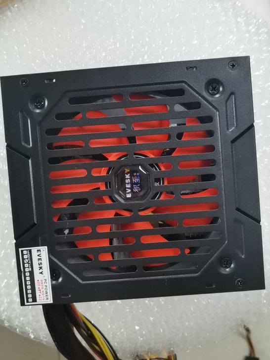 积至权利游戏额定500w电源，成色新。