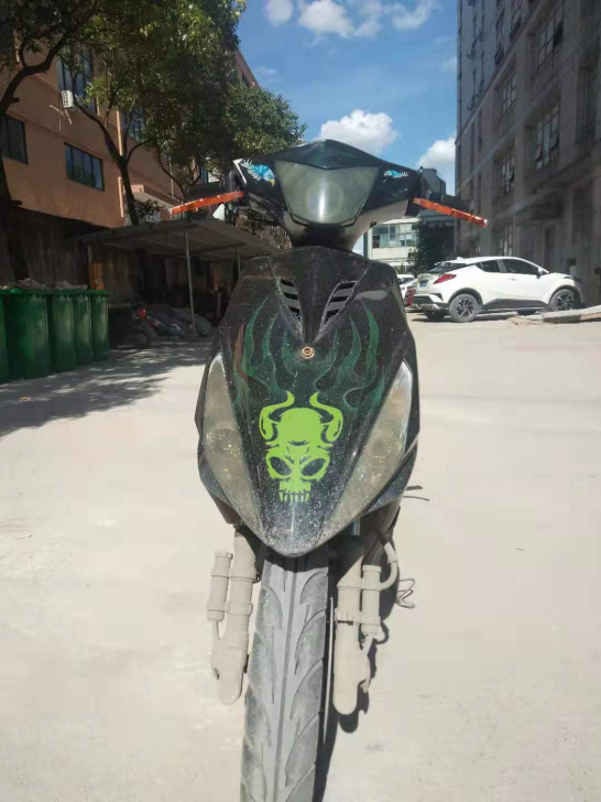 鬼火踏板车带蓝牙音响125cc