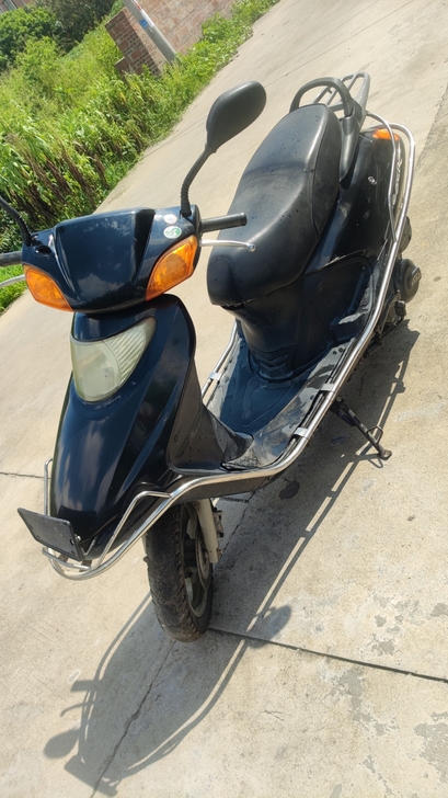 女装小公主125cc摩托车，这车 新车的时...