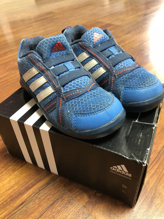 正品 阿迪达斯三叶草