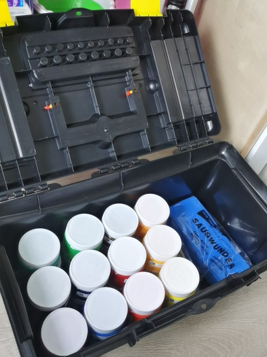 画材，工具箱颜料入门套装送围裙和洗笔桶，仅...