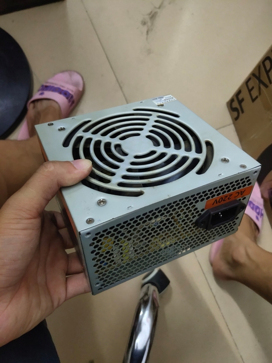 鑫谷额定400瓦电源