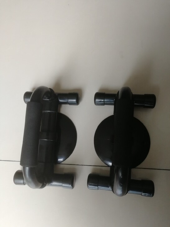 9.9成新吸盘式固定俯卧撑辅助器一对，长度...