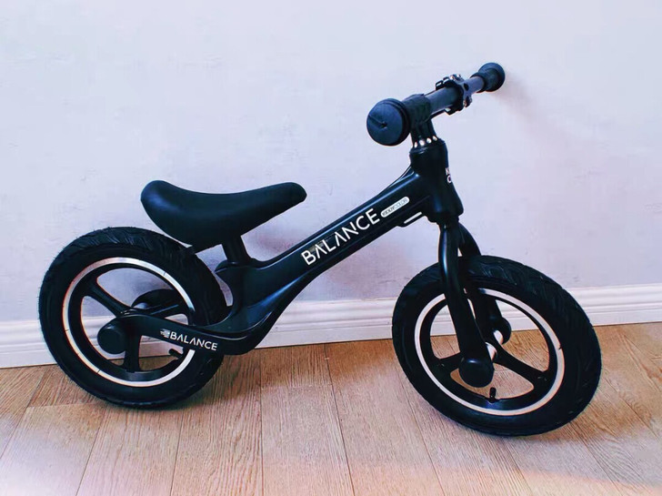 康大儿童平衡车无脚踏2宝宝3-6岁滑步车小...