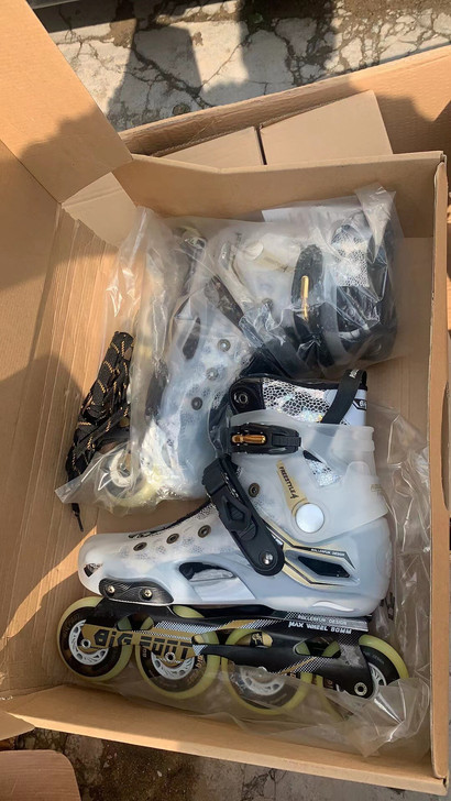 旱冰鞋成人轮滑鞋溜冰鞋直排轮滑鞋特价清货