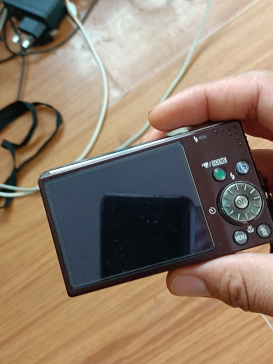 尼康相机，收到的。自己看好，售出拒绝任何理...