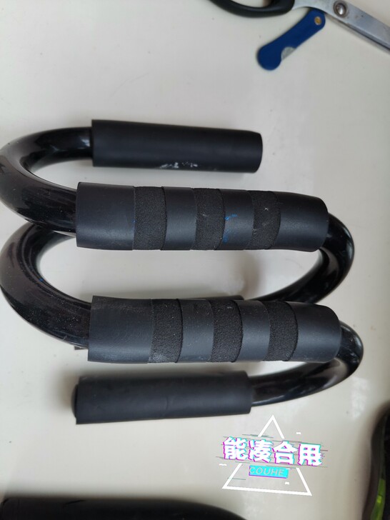 俯卧撑支架10元一对，功能完好，装给需要的...