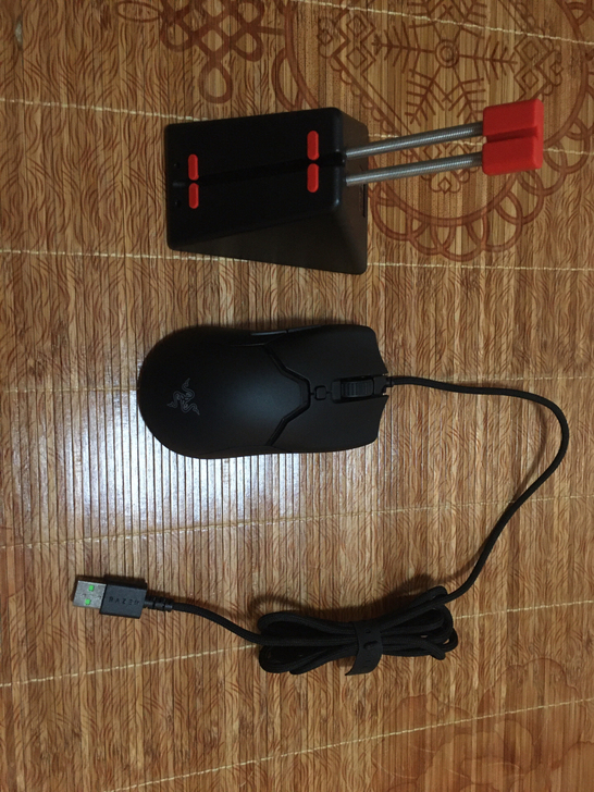 雷蛇毒蝰迷你版，去年双十一购于京东自营店，...