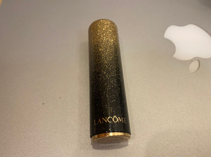兰蔻某一年的圣诞限量口红