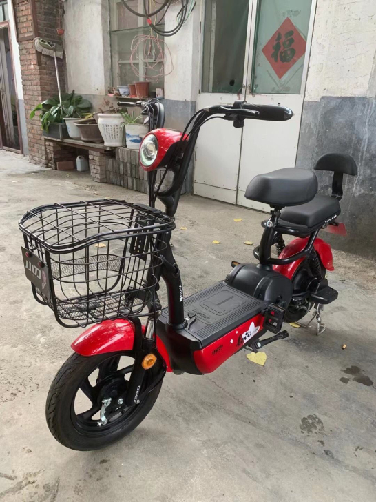 电动车。 二手电动车 销售阿米尼 雅迪 台...