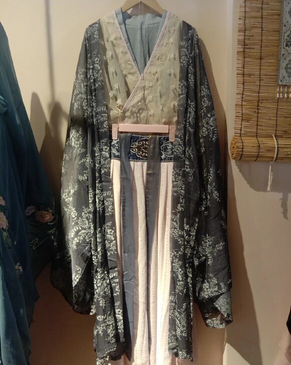 汉服店汉服清仓处理十三余汉尚魏晋风交领四件...