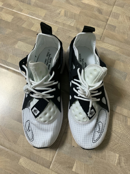 耐克华莱士跑鞋