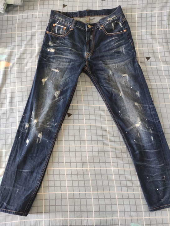 MBBCAR窄幅水洗赤耳丹宁破洞牛仔裤，3...