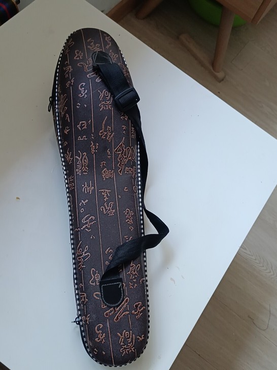 葫芦丝 C调，不会吹，买过来放了半年。几乎...