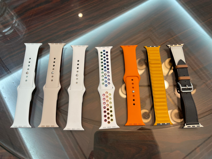 Apple Watch 花灵草色链式皮制表...