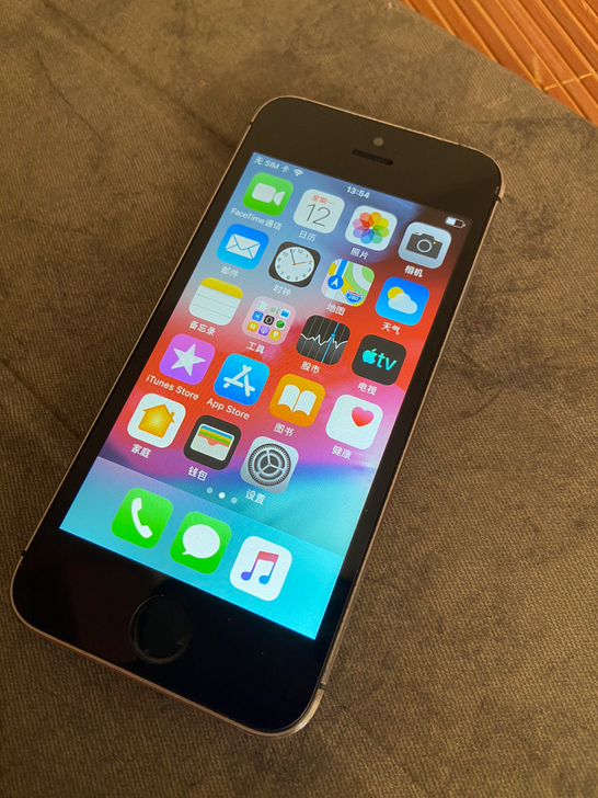 iPhone5s苹果5代5s二手95新手机...